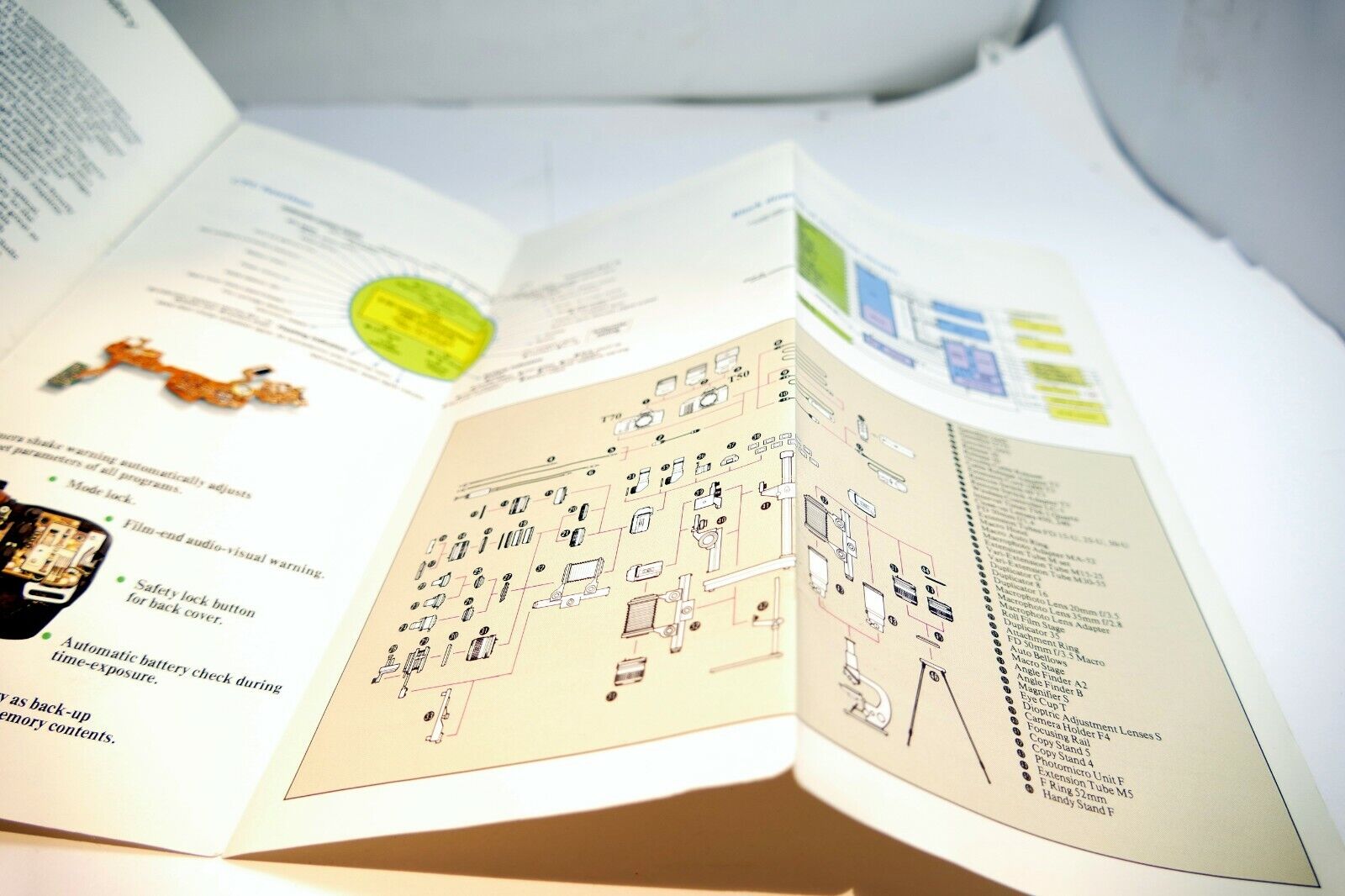 Canon T70 camera Sales Brochure Guide English New Vision Photography  1984