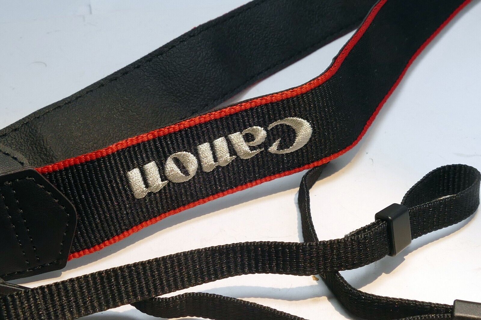 Canon EOS R6  SLR Digital Camera Neck Shoulder Strap -   Black -  Genuine OEM