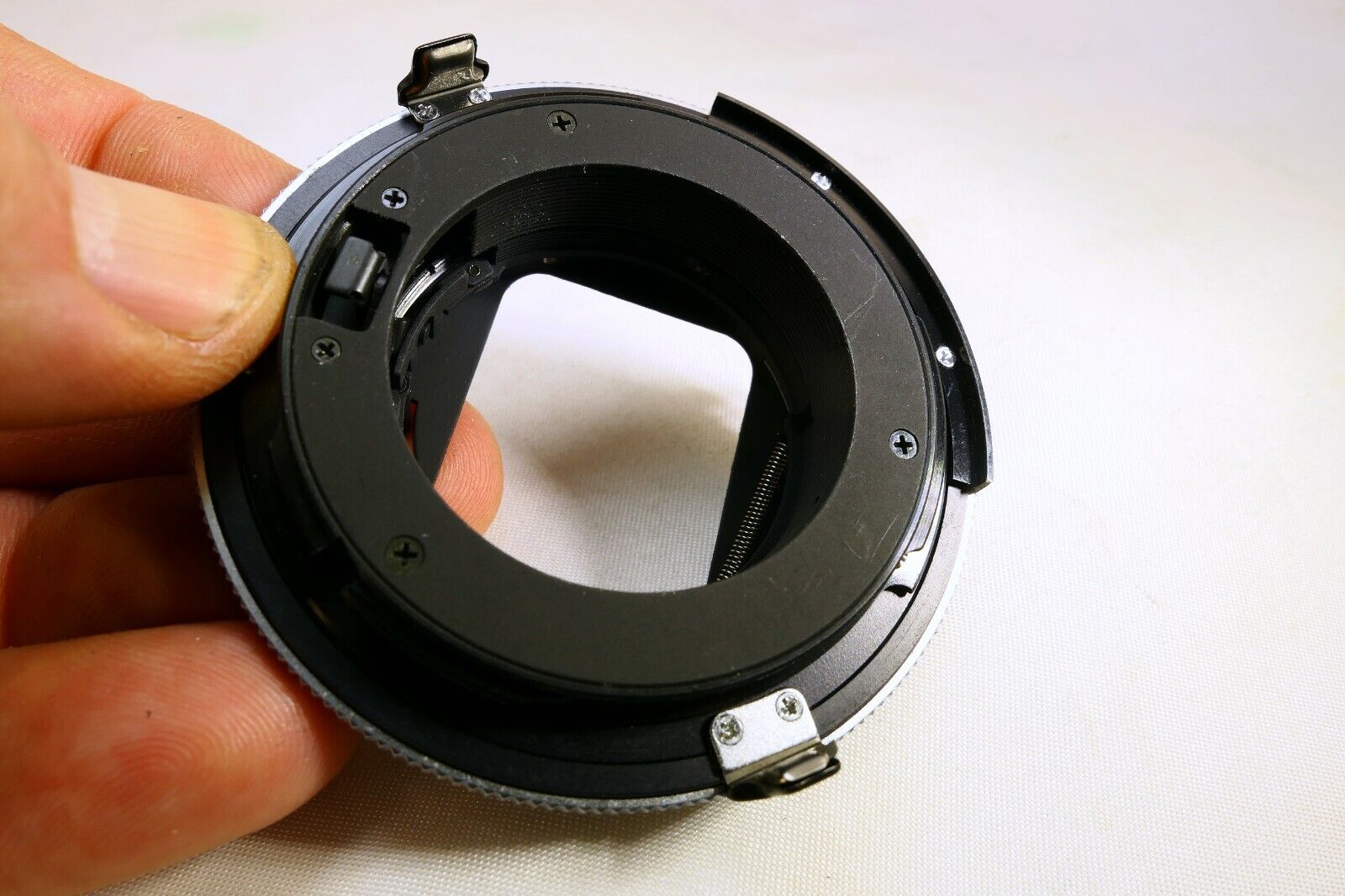 Tamron Adaptall 2 Lens Adapter Ring for Minolta MD Mount f1.4-5.6  Genuine OEM