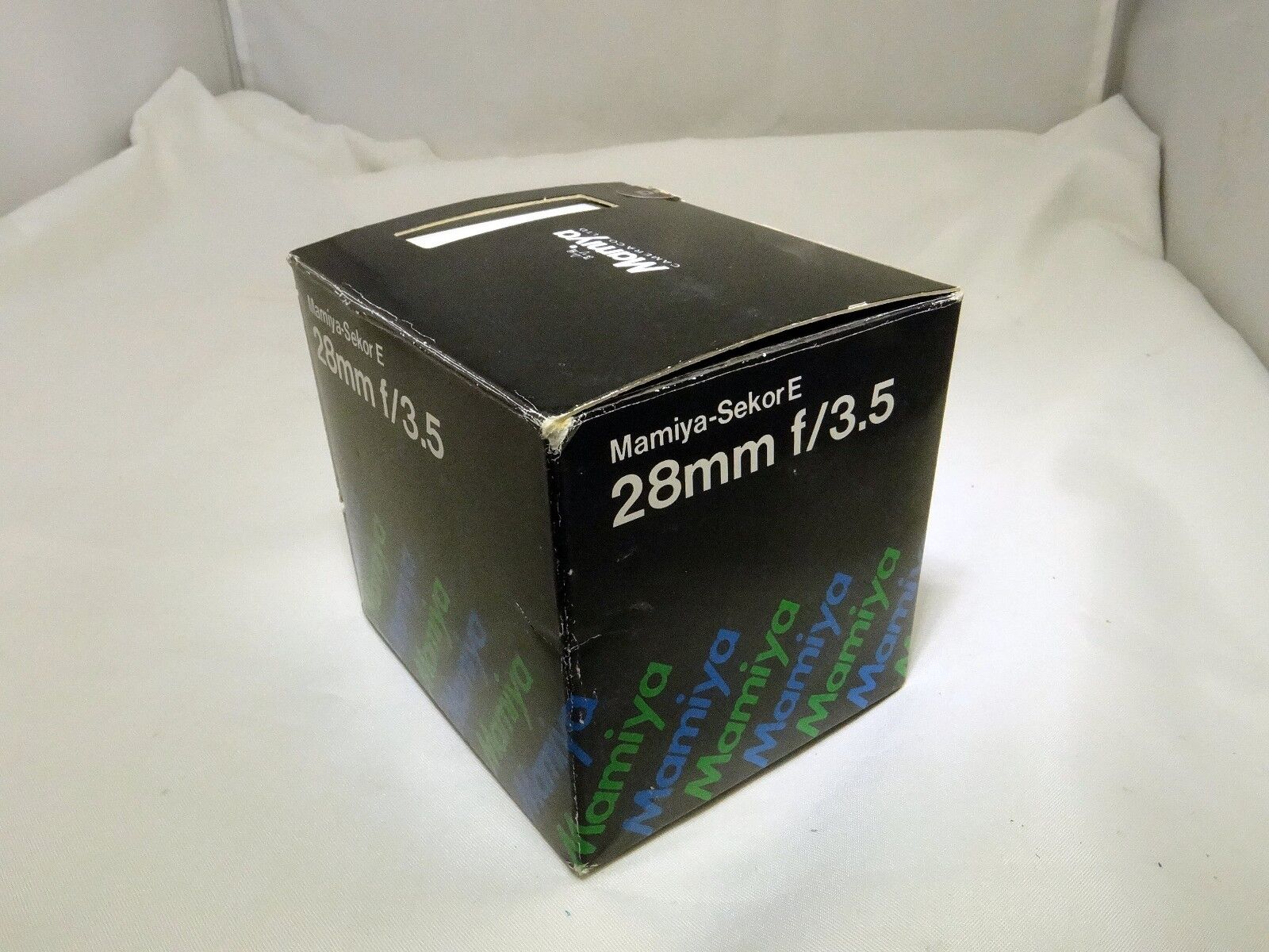 Empty box for Mamiya Sekor 28mm f3.5 E ZE with foam Lens