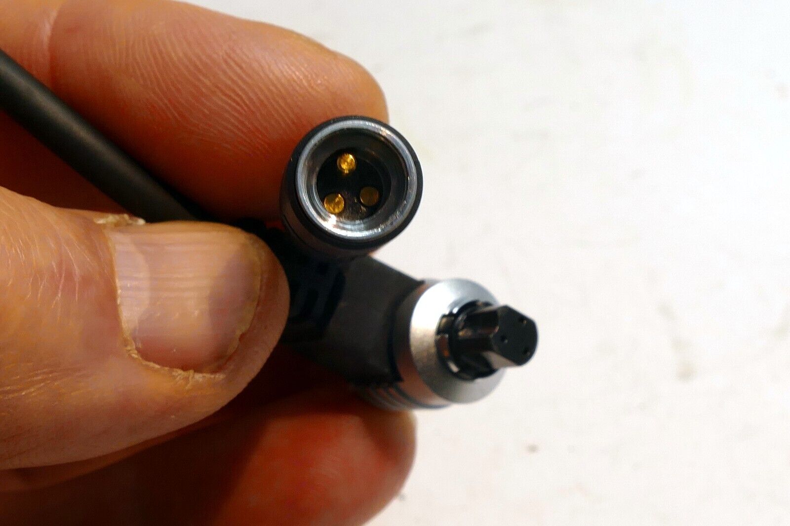 Canon  3 Pin Cable for Canon EOS Cameras