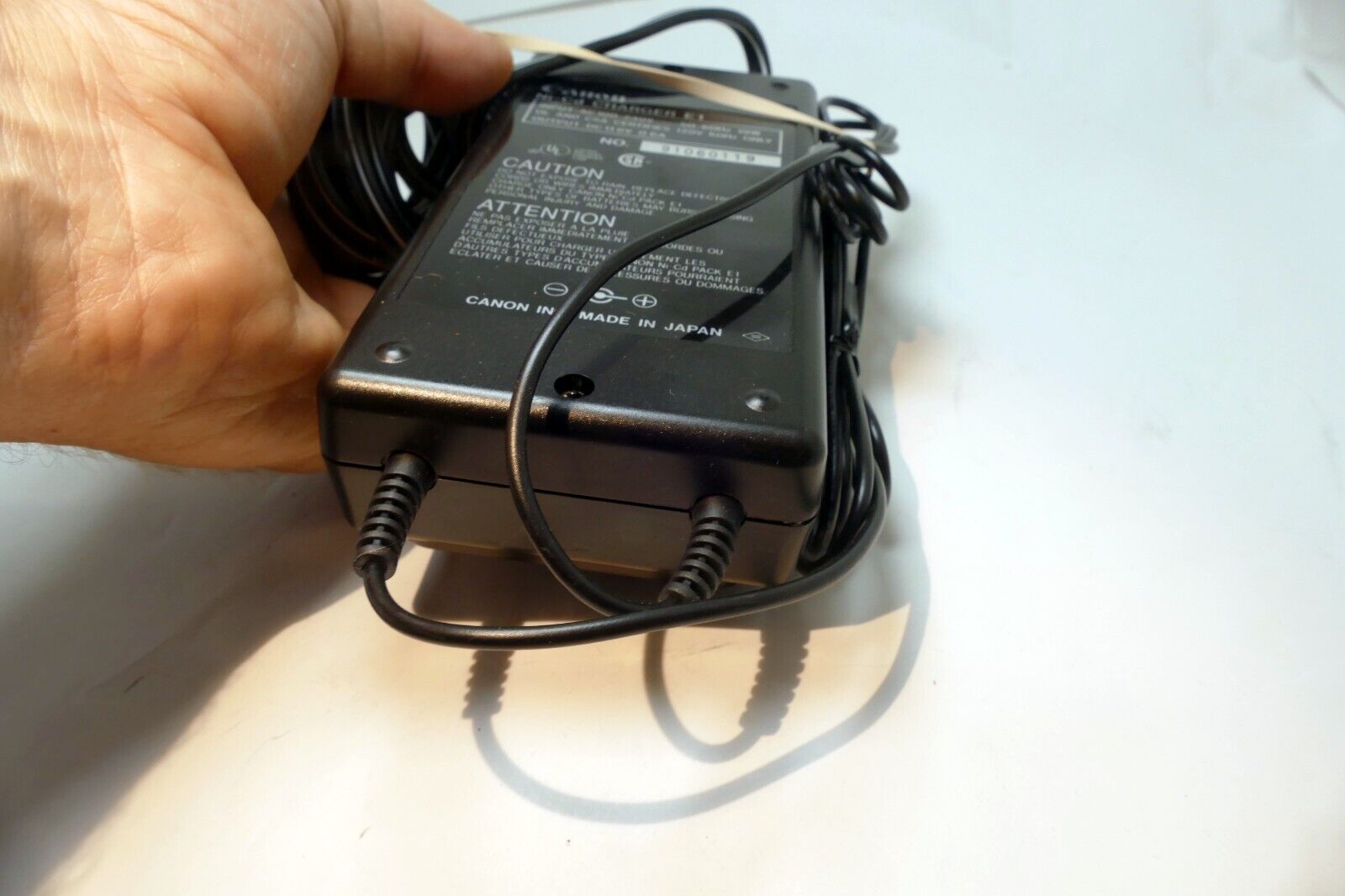 Canon Ni-Cd battery Charger E1   Genuine  OEM vintage