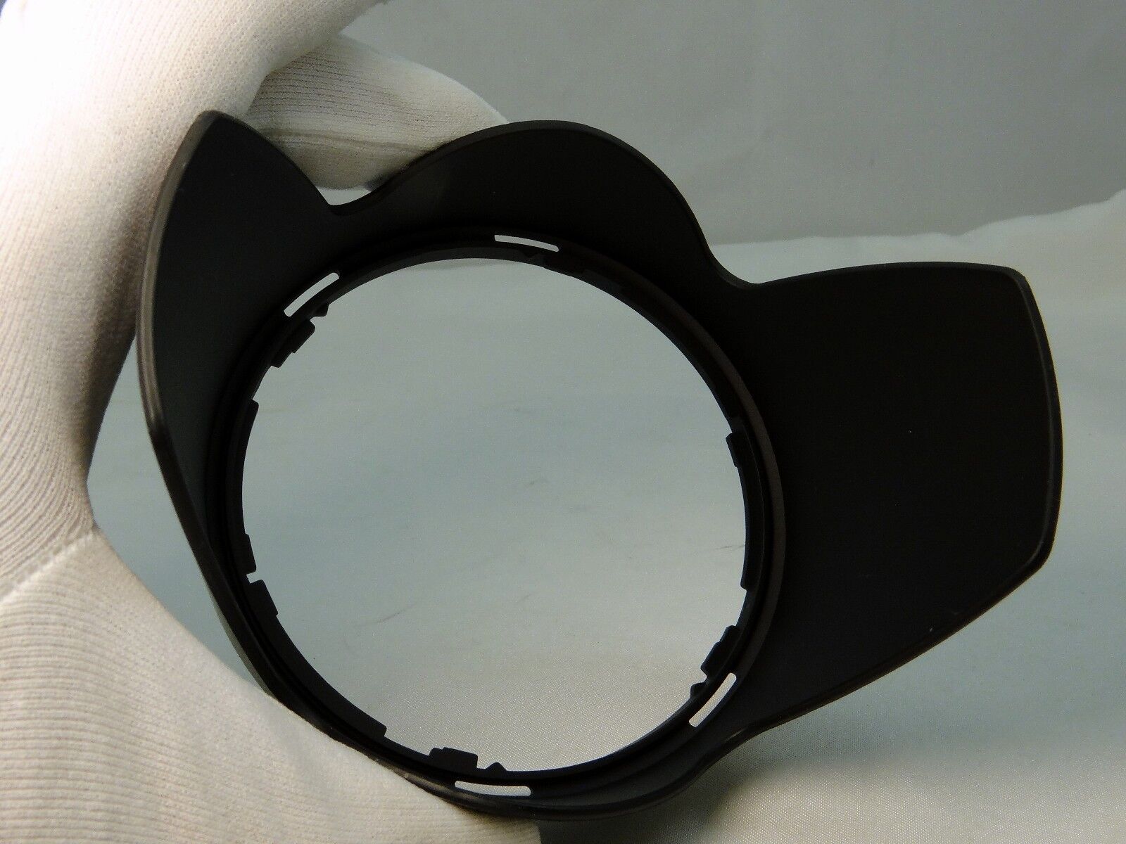 HB-50 Bayonet Lens Hood for Nikon AF-S NIKKOR 28-300mm f3.5-5.6G ED VR HB50  NEW
