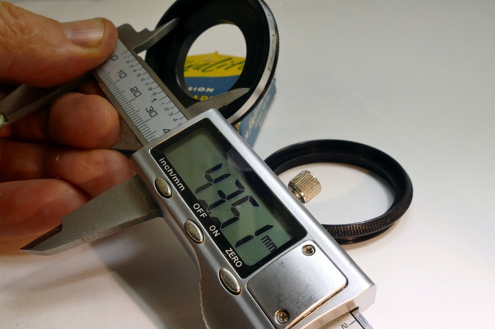 Ednalite 652 adapter 30mm to 44.5mm filter holder with retaining  Ring for ARGUS