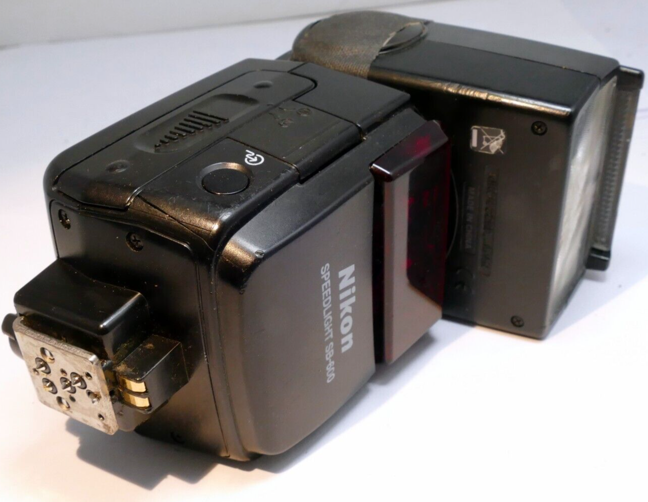 Nikon SB-600 Flash Shoe Mount for Nikon Digital SLR Cameras - PARTS AS IS