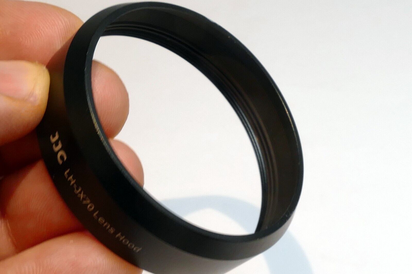 JJC LH-JX70 BLACK Lens Hood Shade replacement LH-X70 Fujifilm X70Ope