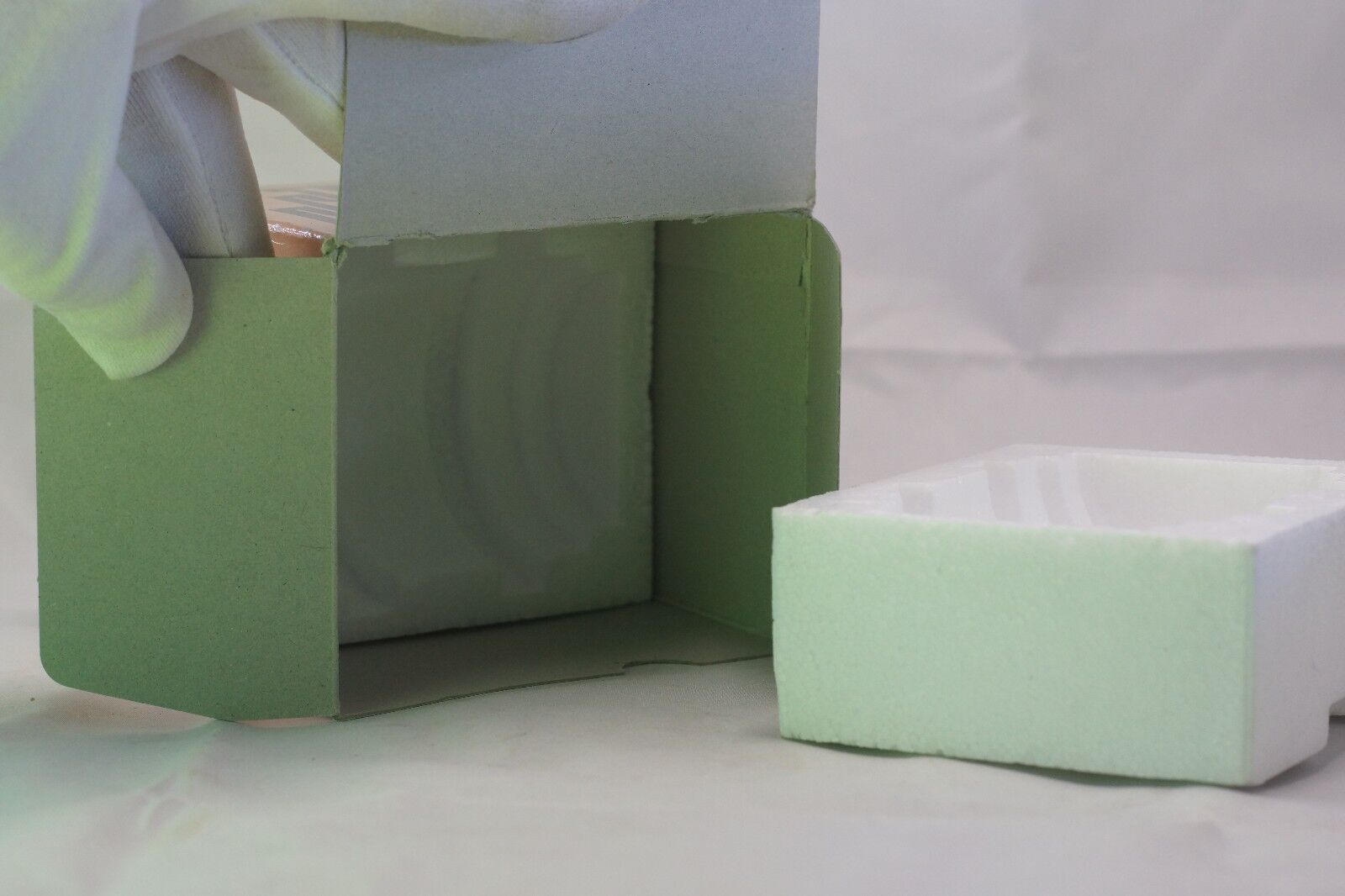 Empty Box for Nikon zoom 35-70mm f3.3-4.5   F (Ai-s)  lens manual focus