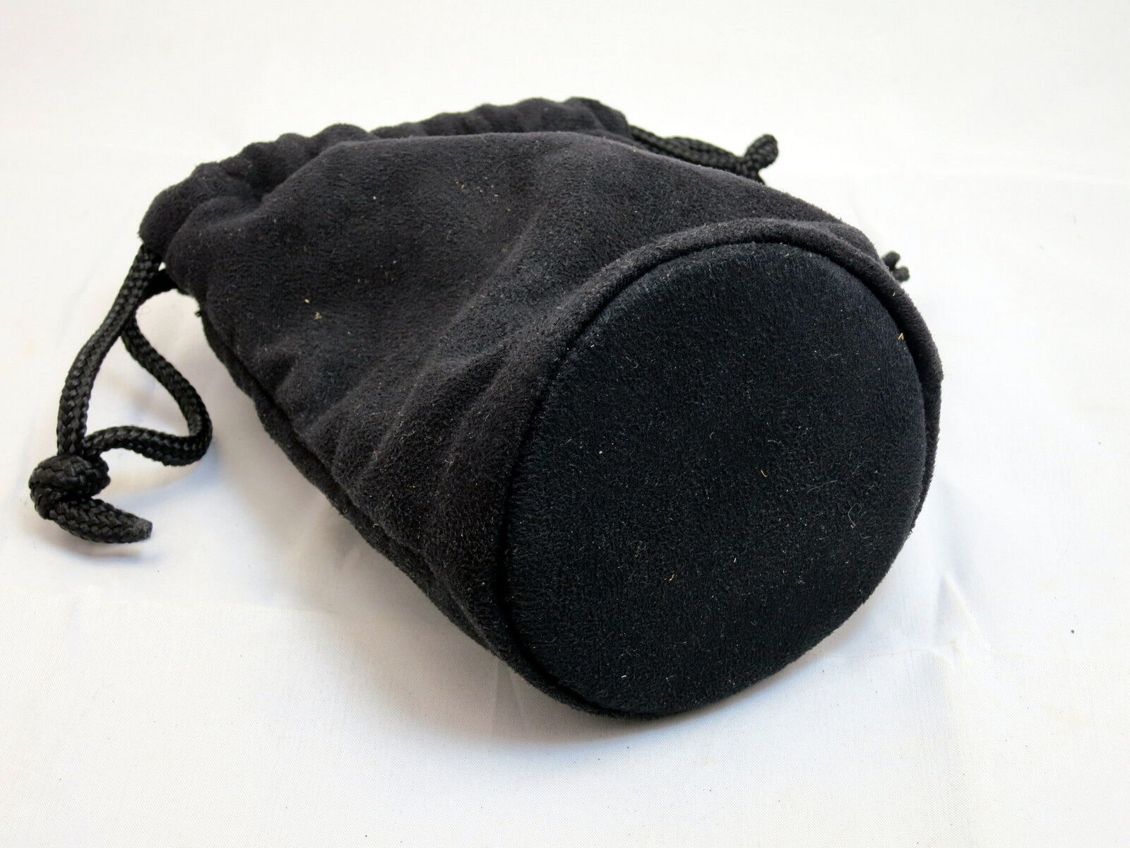 Nikon CL-0915 Genuine Black Soft Fabrick Lens Case Pouch Ext: 6"h x 3 1/4"w