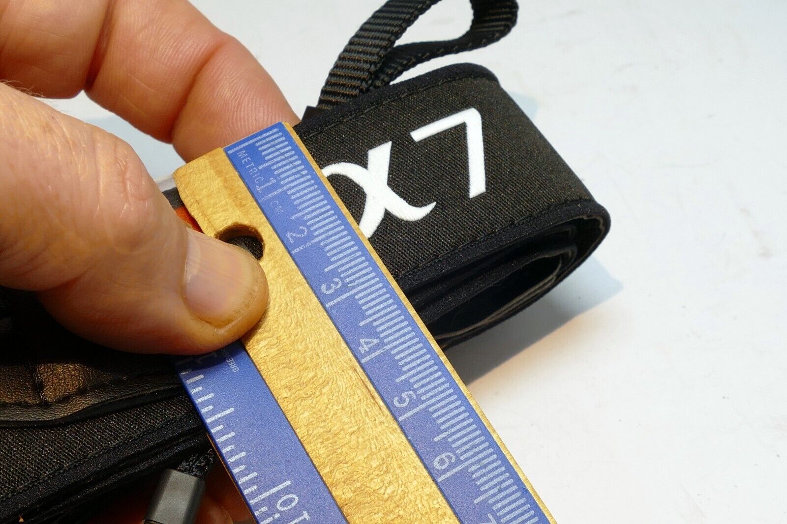Sony Alph A7 Camera Neck Shoulder Strap 3.5cm wide - genuine OEM