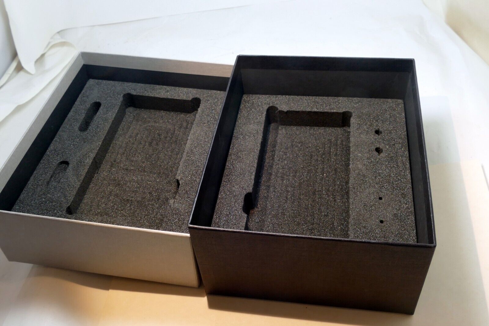 Empty Box for Leica Delux series camera point and shoot