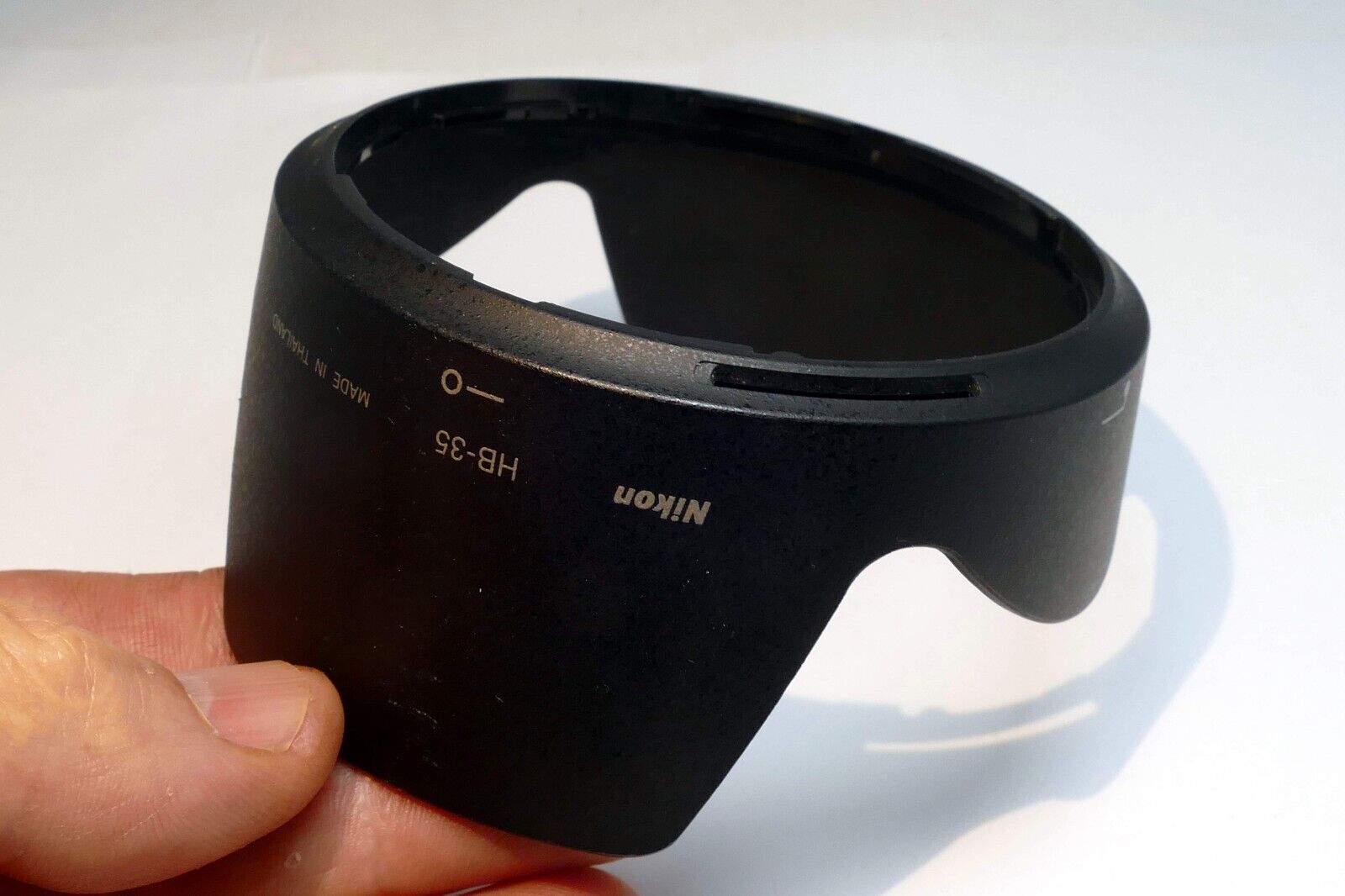 Nikon HB-35 Hood Shade AF-S 18-200mm f3.5-5.6G OEM lenses -  Genuine  OEM
