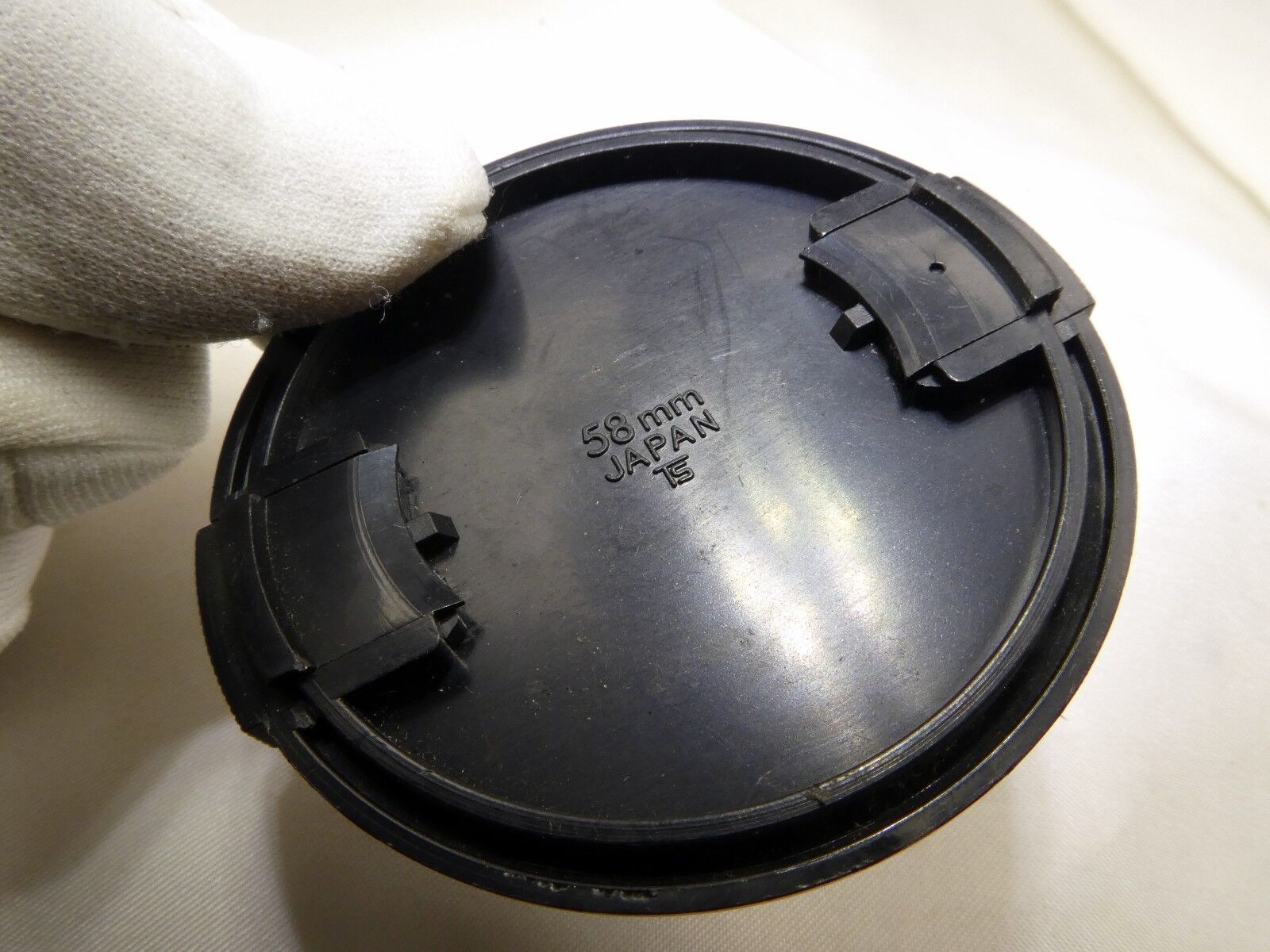 Sakar 58mm rim Front Lens Cap Snap on type