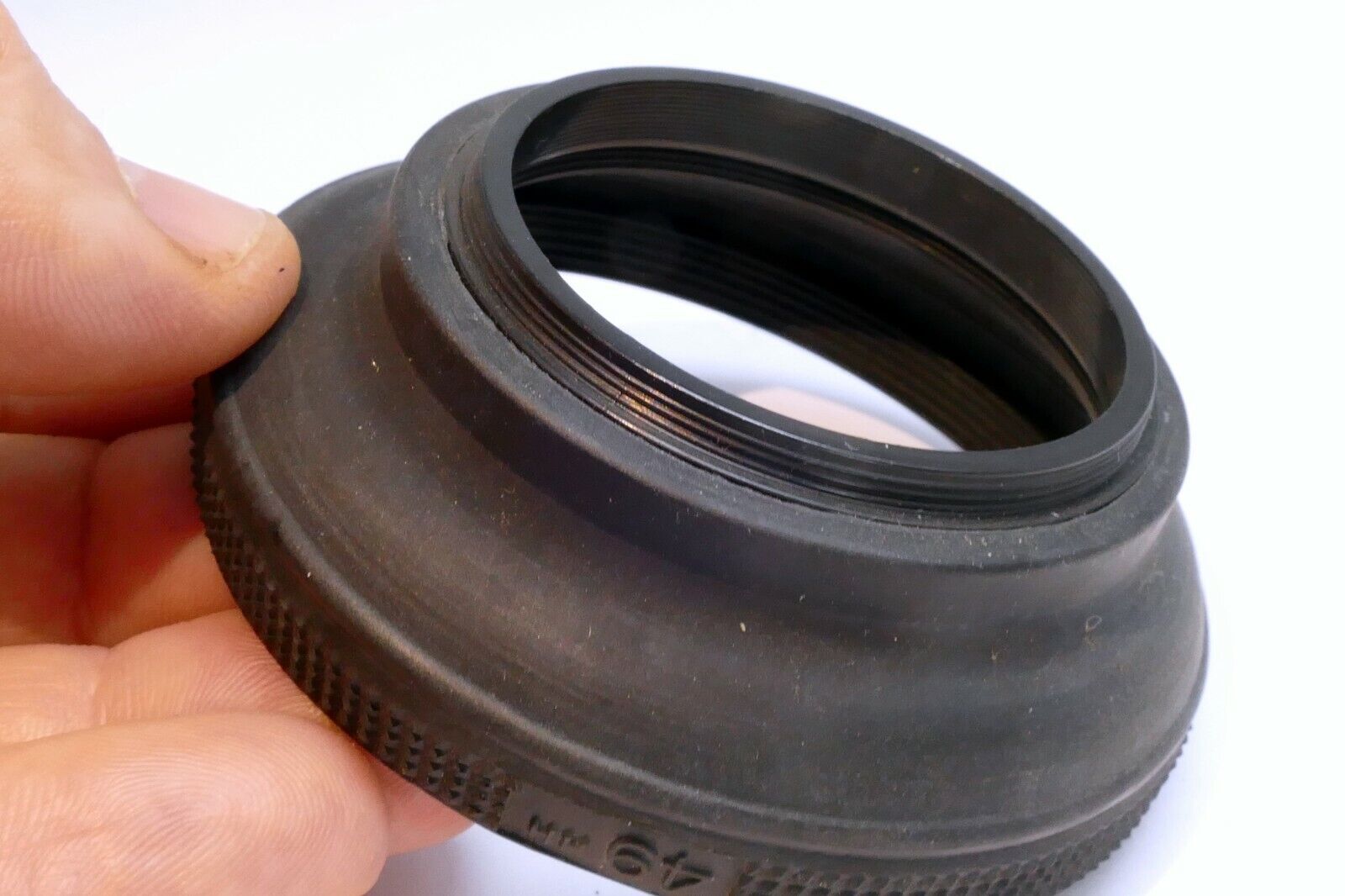 49mm Collapsible Rubber Lens Hood Shade screw in threaded for 50mm f1.8 lenses