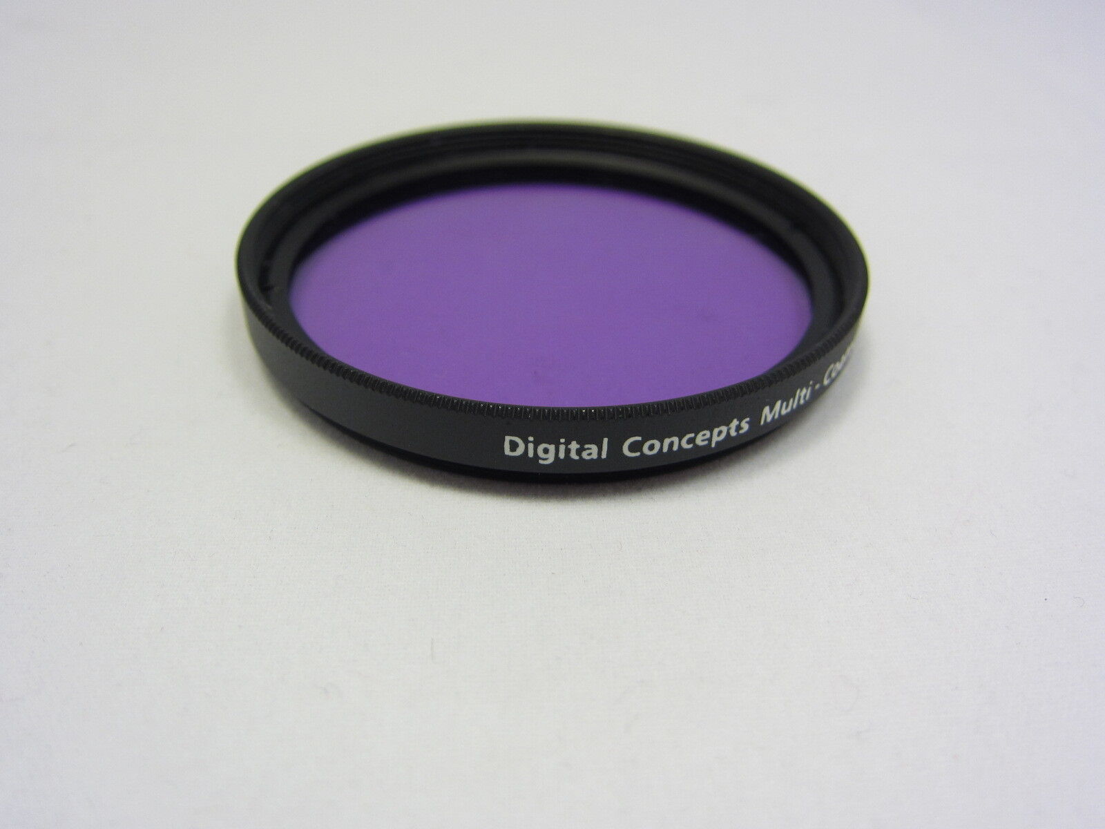 Digital Conceptes Multi-Coated 2mm FL-D Lens Filter (w/ minor Scratches) 6420007