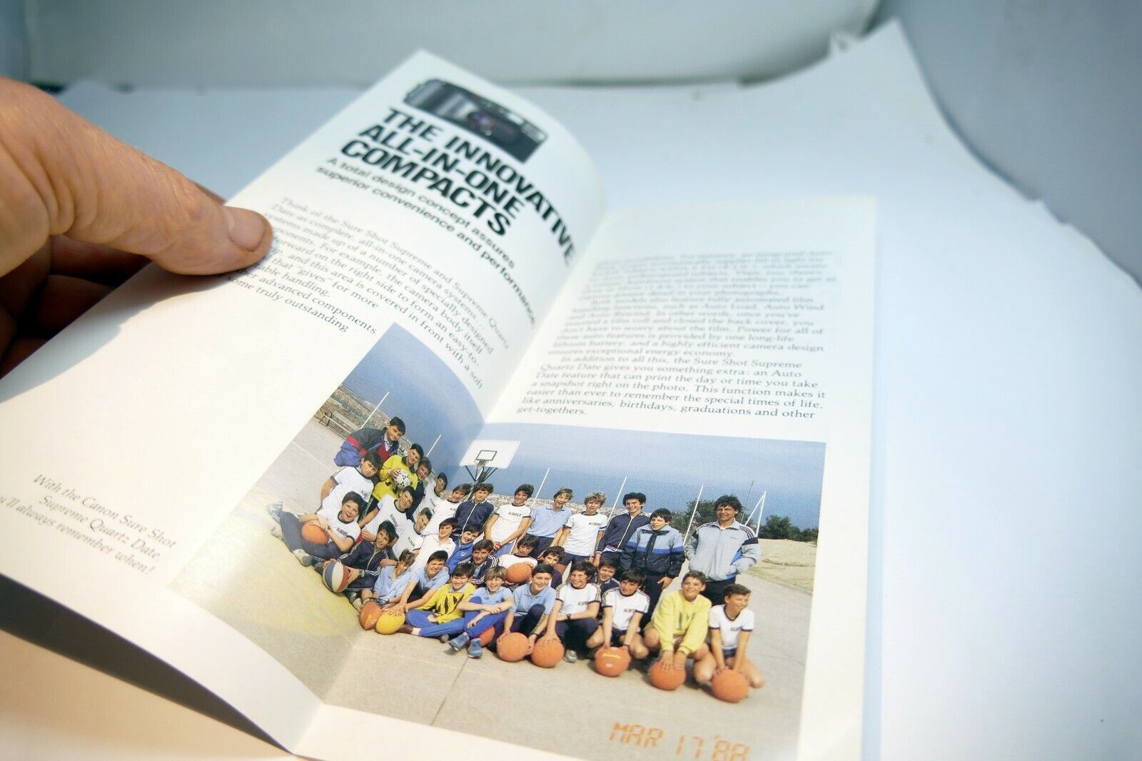 Canon Sure Shot Supreme camera Sales Brochure Guide English 1986