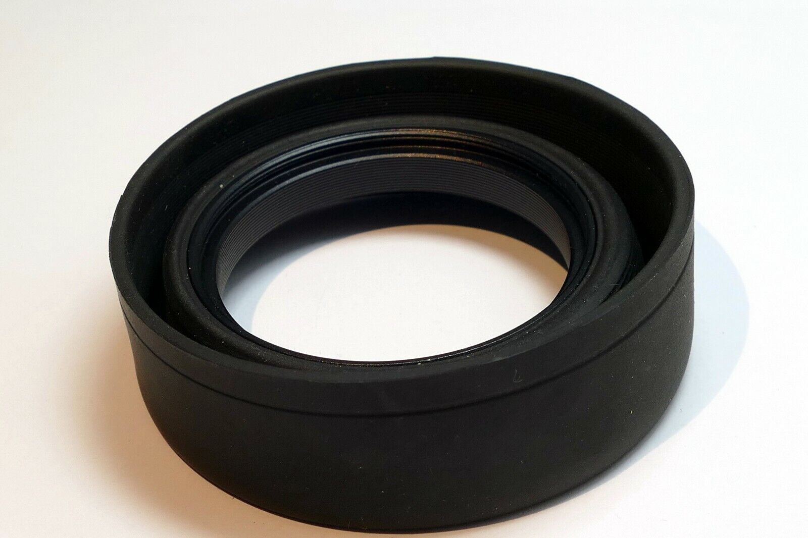 52mm Rubber Lens Hood Shade screw in collapsible telephoto for 135mm f2.8 f2.5