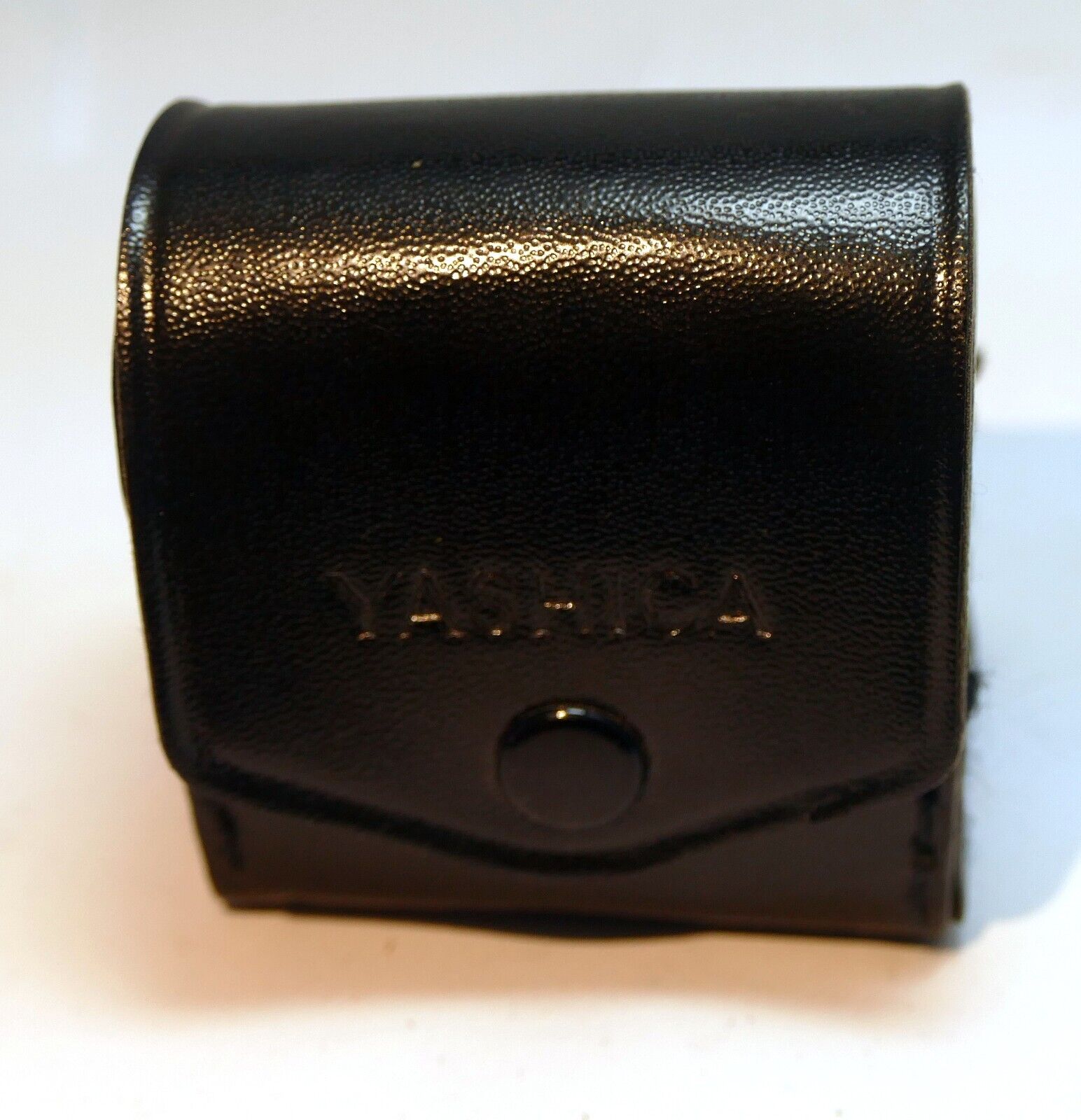 YASHICA small Leather Case for 80mm lens hood