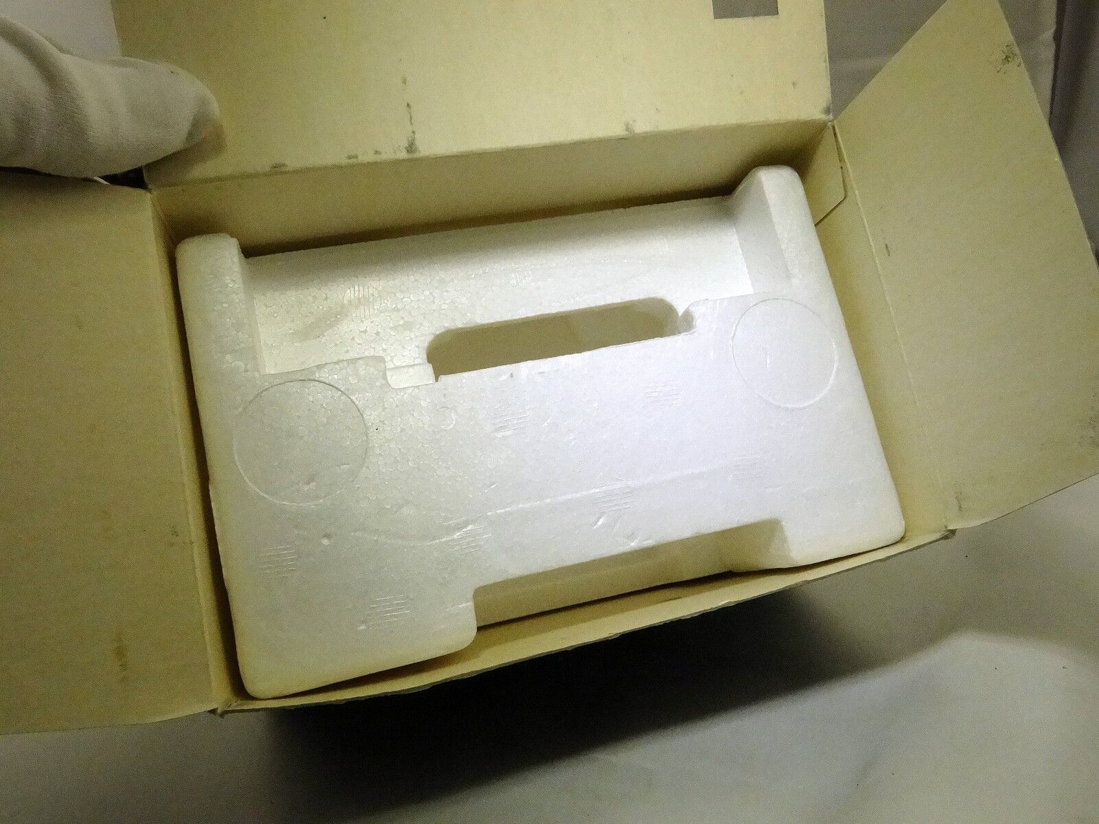 Empty box for Mamiya ZE-2 35mm Camera body