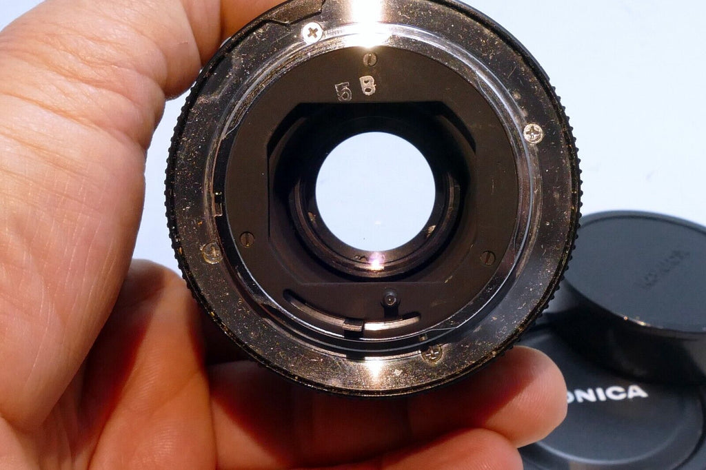 Konica 135mm F/3.5 Hexar AR Mount Lens w/ caps telephoto - Mint condition
