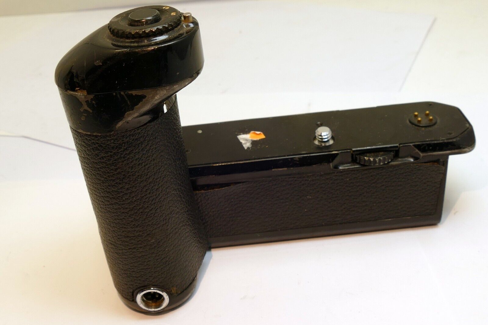 Nikon MD-12 Motor Drive  Battery Pack - with corrosion - Parts Repair AS IS