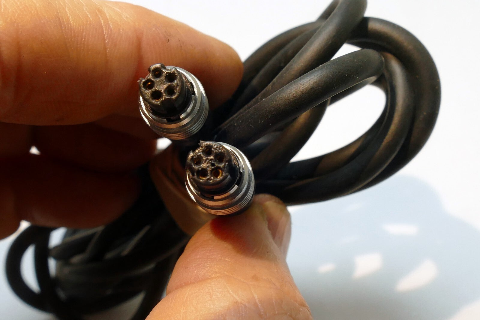 Olympus OM Film Camera System TTL Auto Cord Flash Sync Cable ( 2 meter- 5 pin)