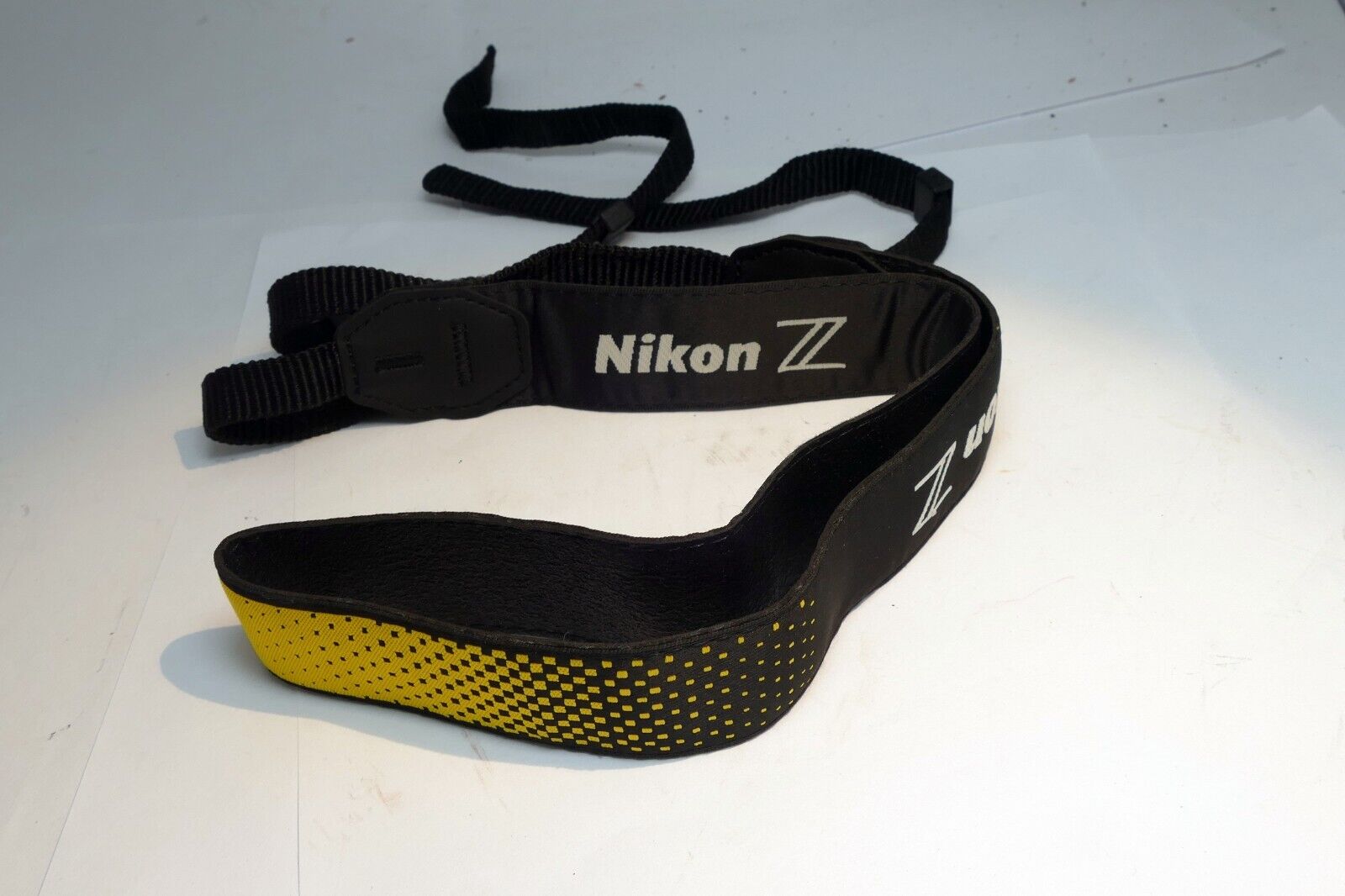 Genuine Nikon Z AN-DC19 1 3cm Neck/Shoulder Camera Strap for Z5 Z6 Z7Z9 - Mint