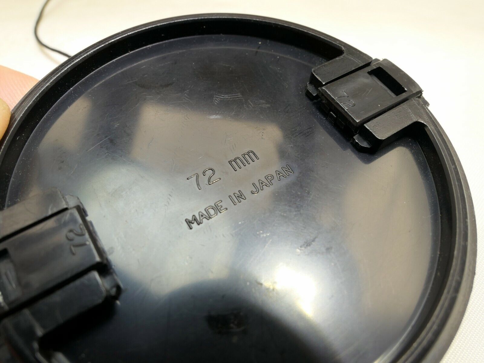 Sigma  72mm Lens Front Cap snap on with keeper string type for APO