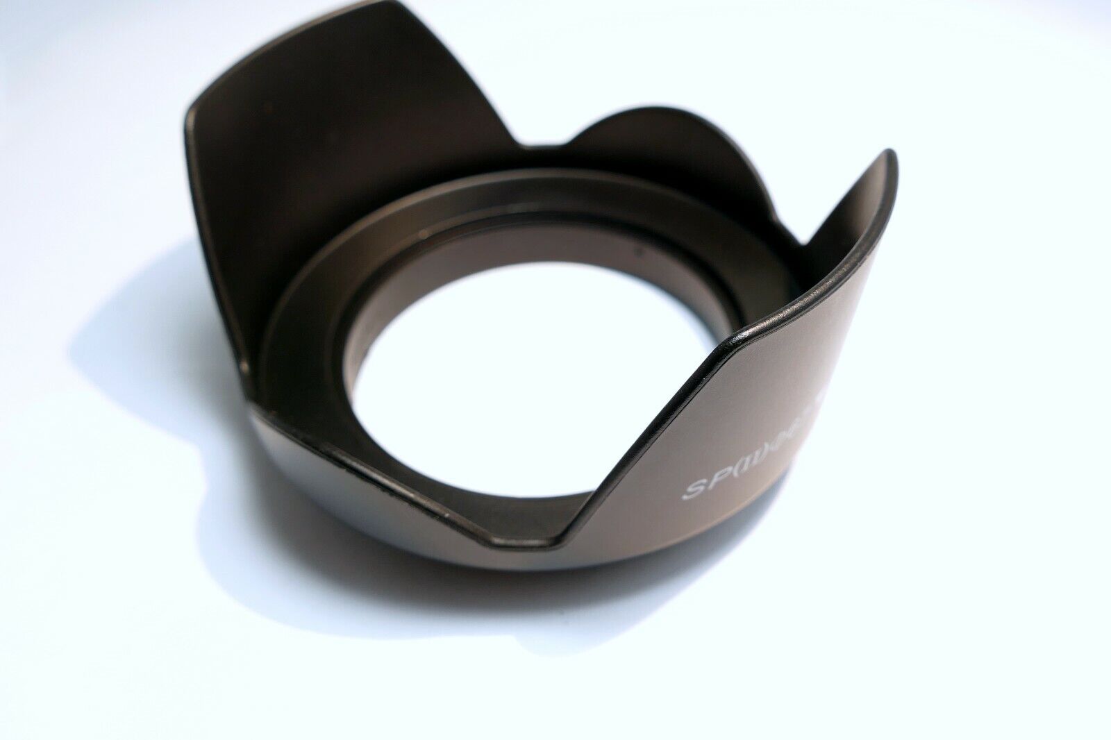 67mm  LENS Hood Shade screw in for  18-135mm 28-135mm EF