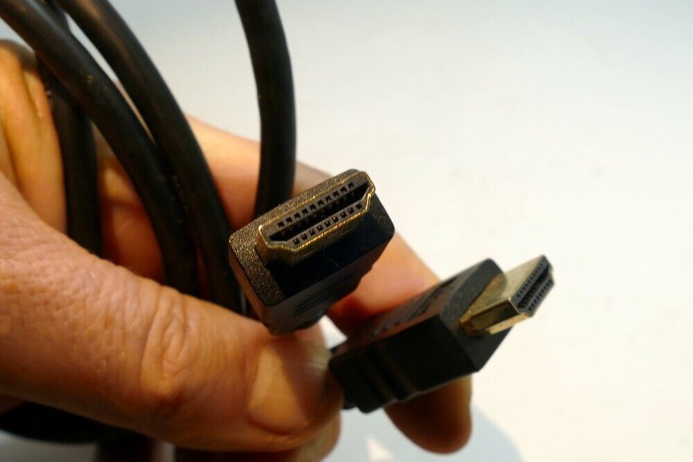 Male to Male HDMI Video CABLE Cord gold-plated - 6 feet long protected