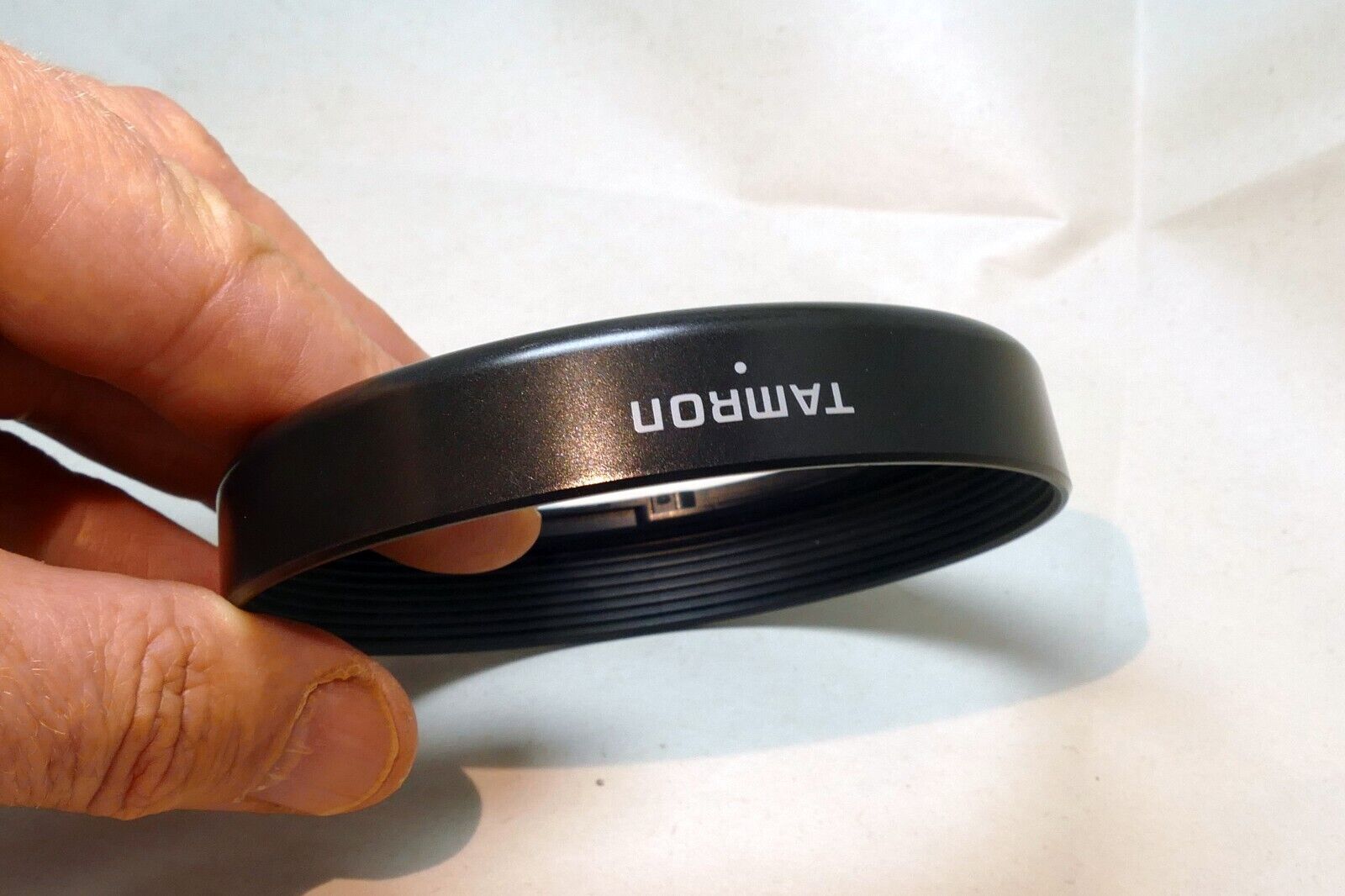 Tamron B5FH Plastic Lens Shade Hood for  28-200mm f3.8-5.6 AF (72mm)