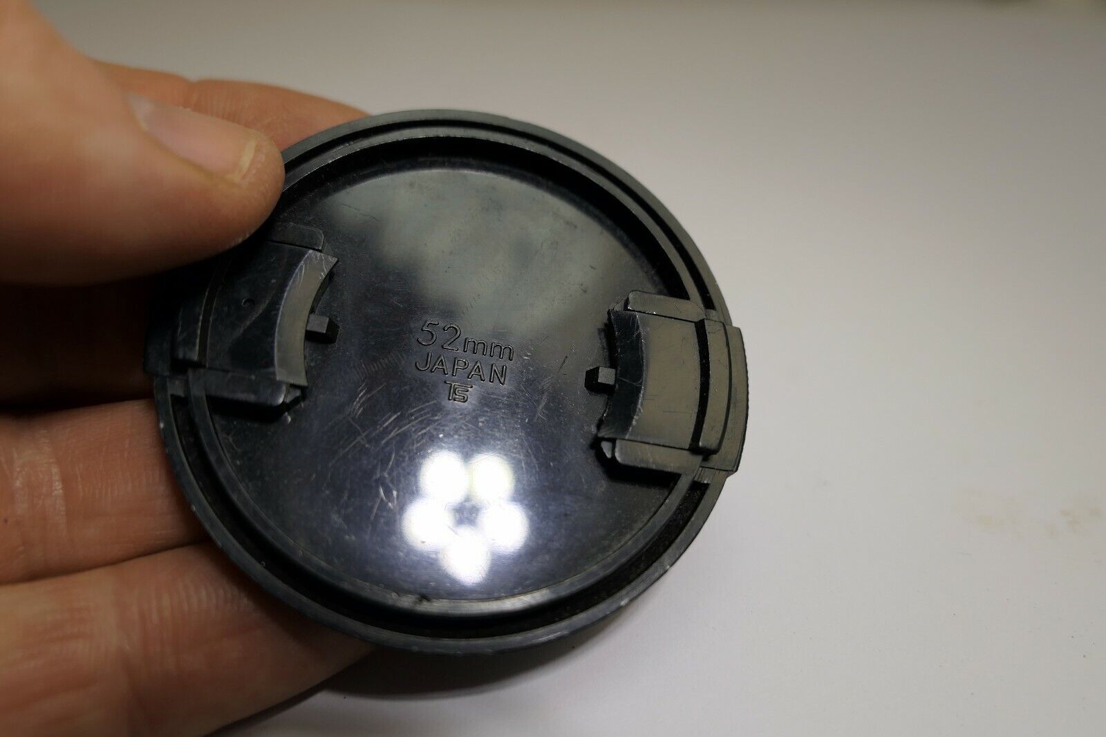 Toyo Optics 52mm  plastic Lens Front Cap Snap on type plastic for 80-200mm