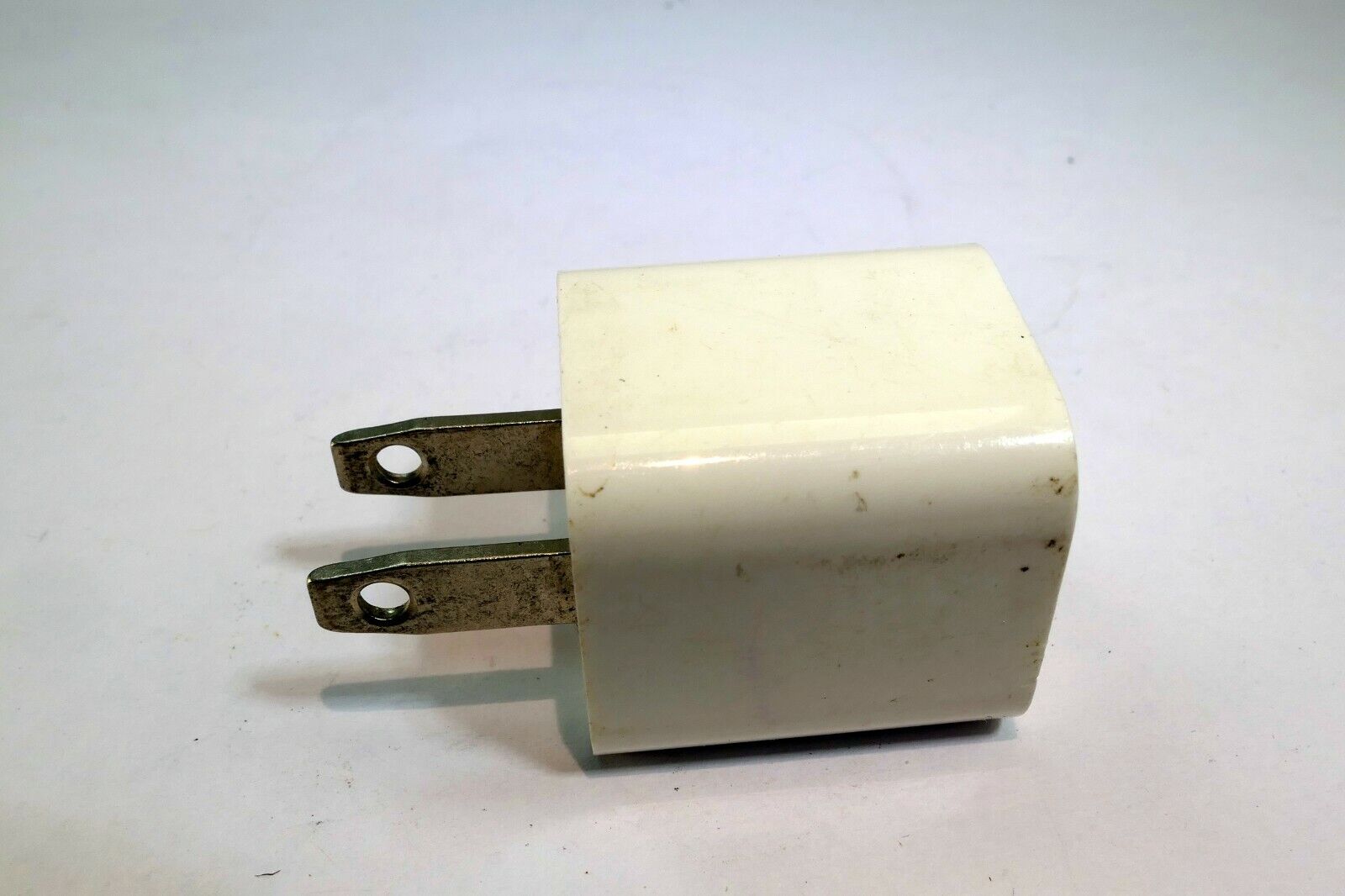 Apple A1385 OEM Authentic USB Wall Charger for iPhone Genuine