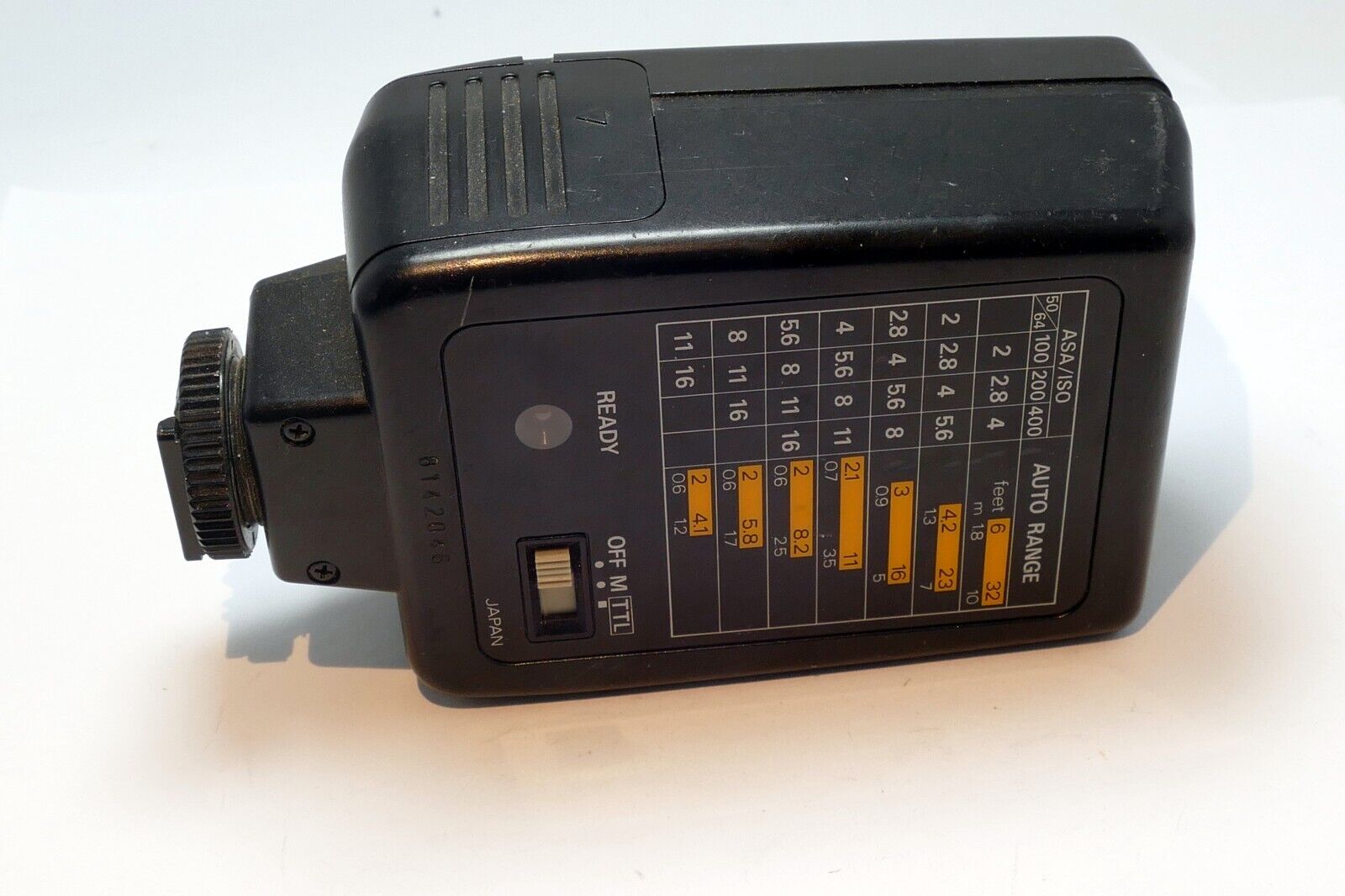 Nikon SB-18 Flash speedlight with damaged shoe - still works
