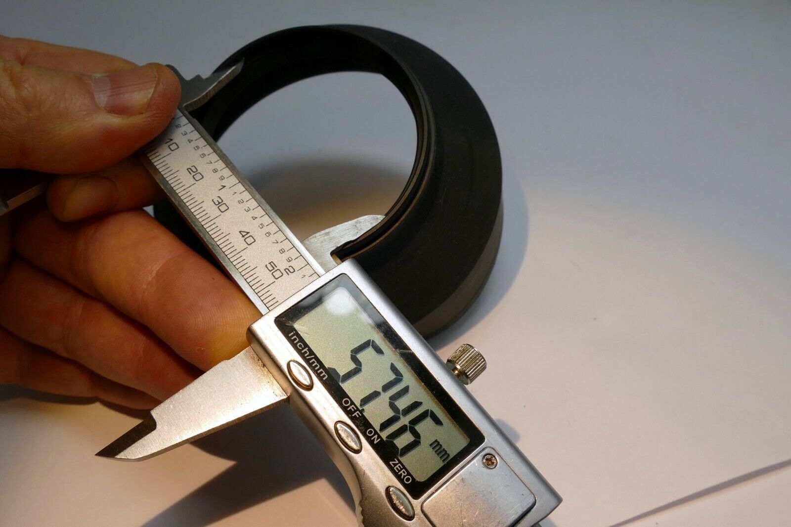 58mm Rubber Lens Hood Shade double threaded Female Threads