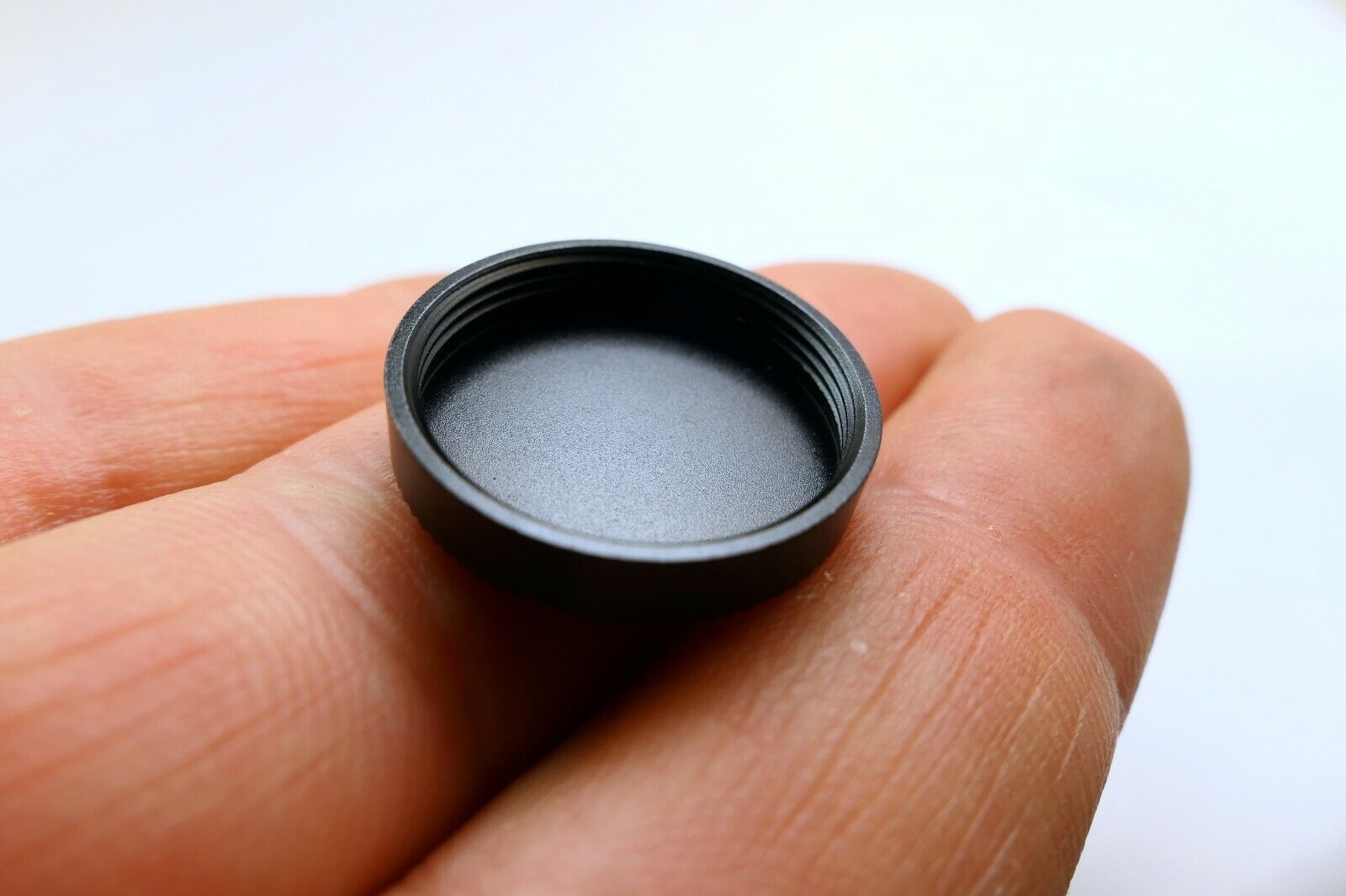 18mm Rear Lens cap for D vintage lenses screw in type