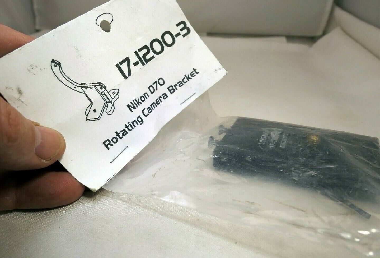 Lindahl Rotating Camera Bracket Tripod Mount Adapter 17-1200-3 for Nikon D300