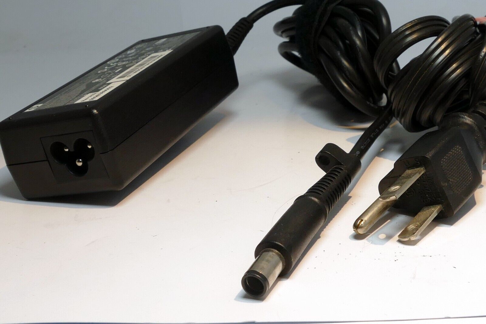 HP  Laptop Charger AC Power Adapter 608425-001 18.5V 3.5A 65W Genuine OEM