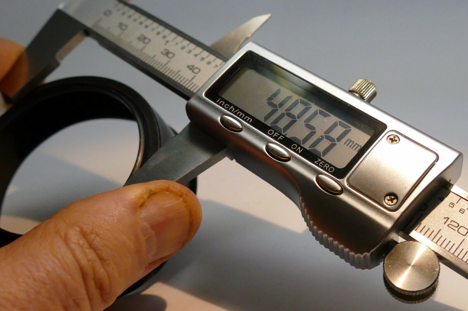 Olympus OM 85mm f2.0 100mm f2.8  lens hood shade for OEM Genuine rubber Zuiko