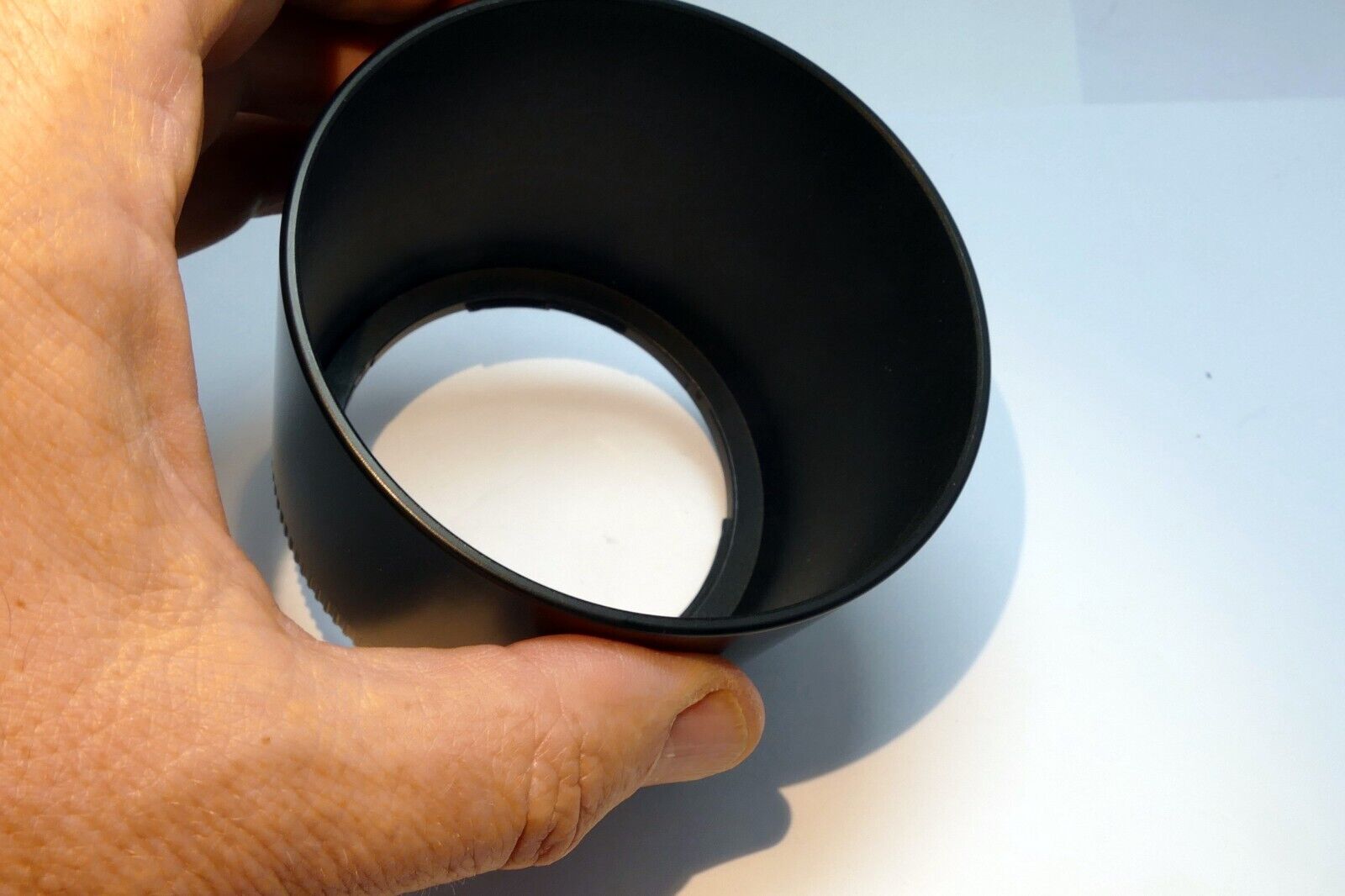 Sigma LH 635-01 Lens Hood Shade for 70-300mm f4-5.6 Macro AF APO (ribbed rim)