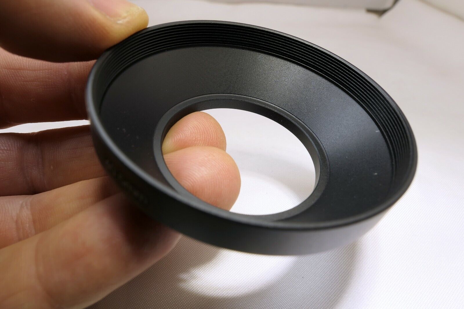 40.5mm Metal Sturdy LENS hood Wide Angle screw w/ threaded in front rim 62mm 3cm