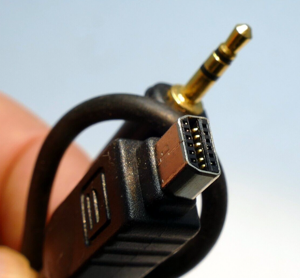 Camera 2.5mm TRS  Male to USB Male cable  for camera  1 foot long audio