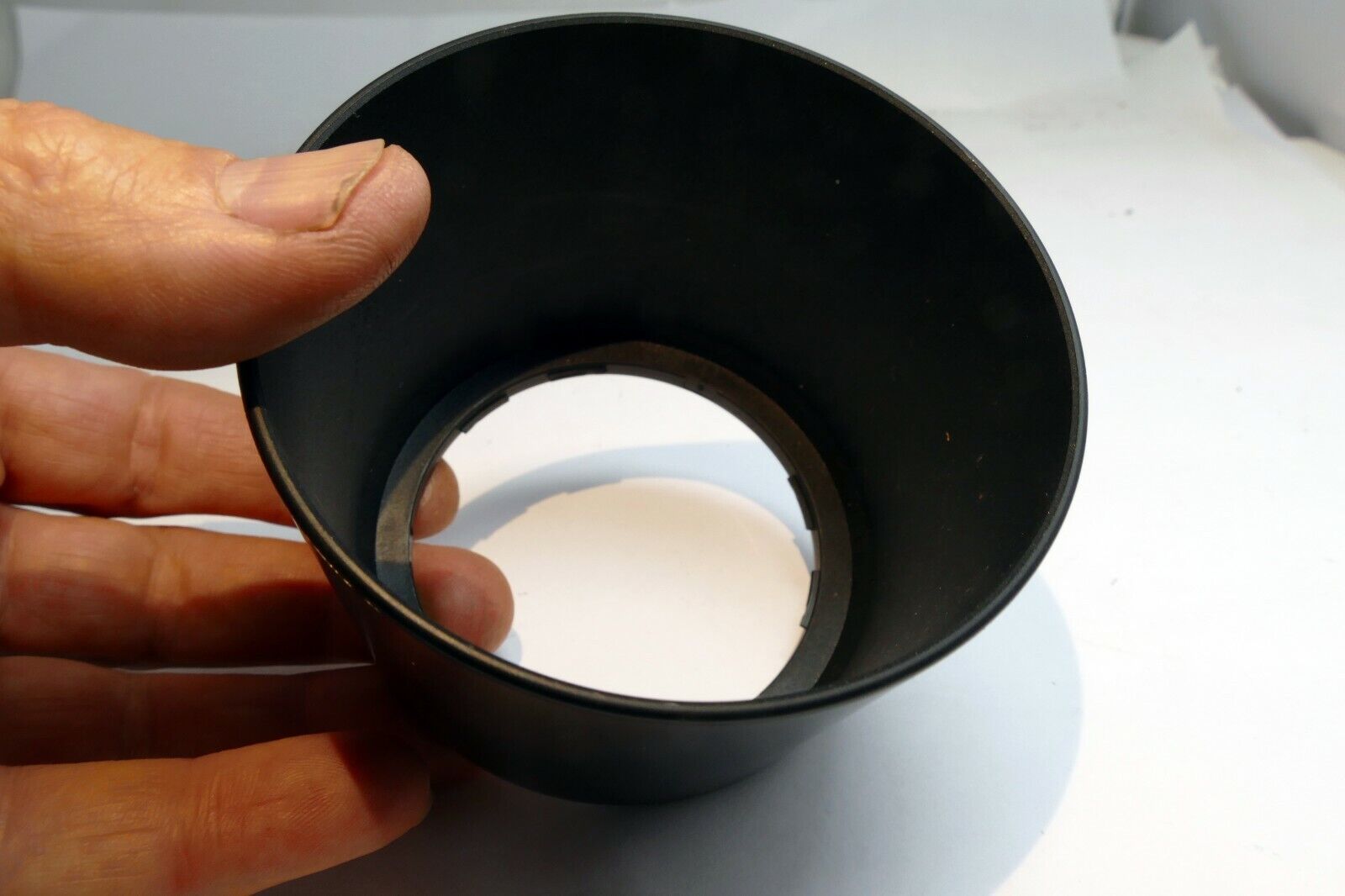 Replacement  63mm ID Lens Hood Shade for 58-62mm rim  (unknown brand)