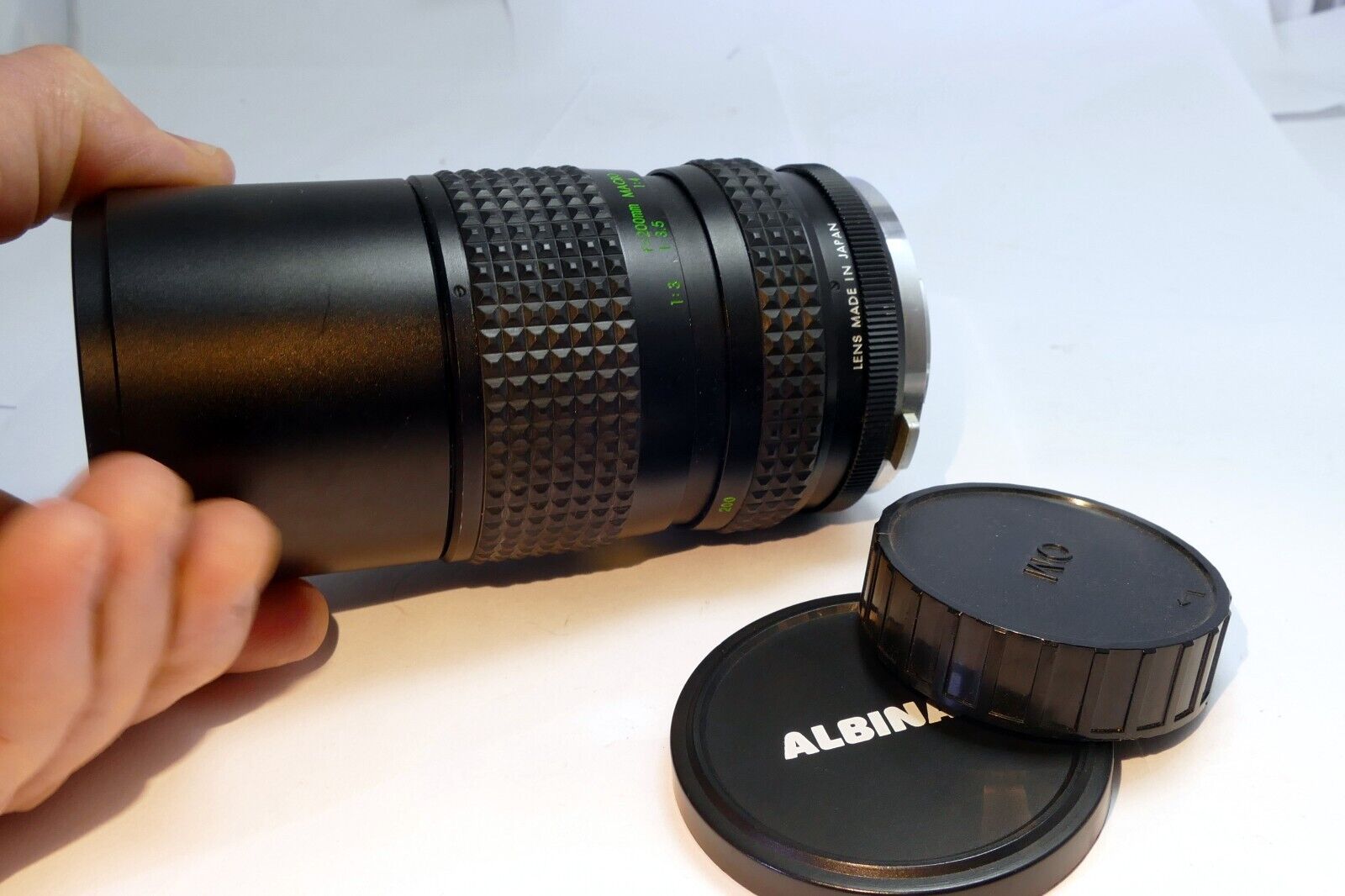 Albinar  80-200m f4.5 Lens for Olympus OM mount manual focus telephoto