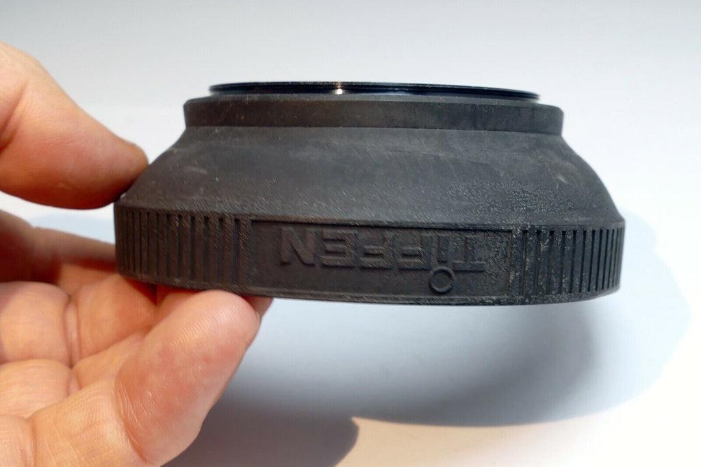 67mm rubber Lens Hood Shade screw in for 70-210mm