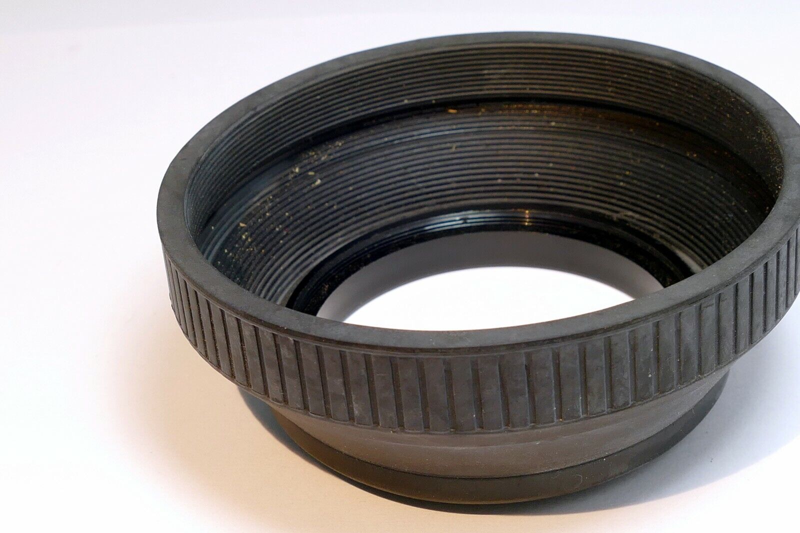 62mm rubber Lens Hood Shade screw in for 70-210mm f3.5 series 1
