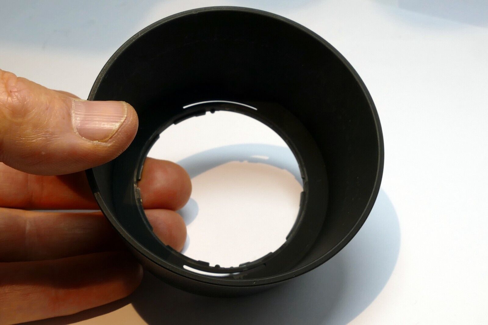 Nikon HB-47 Lens Hood Shade for Nikkor MICRO 85mm f3.5 VR 55-200mm Genuine OEM