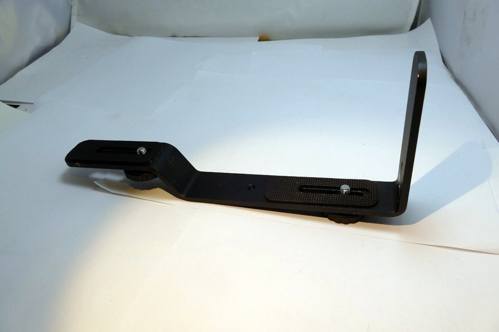 Nikon SK-E900 flash bracket for Coolpix 900S 950 990 995 4500 camera