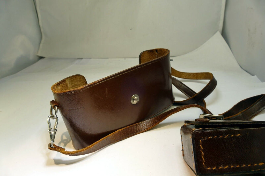 Bottom part of leather case Metrawatt AG Nuremberg rangefinder cameras w/ strap