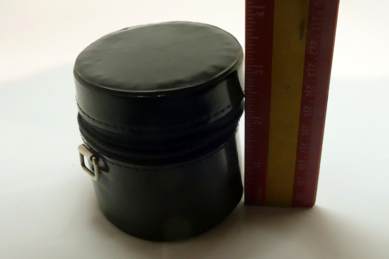 Vivitar Lens case for  28mm f2.5 f/2.8 or 59mm f1.7  2.5X3"