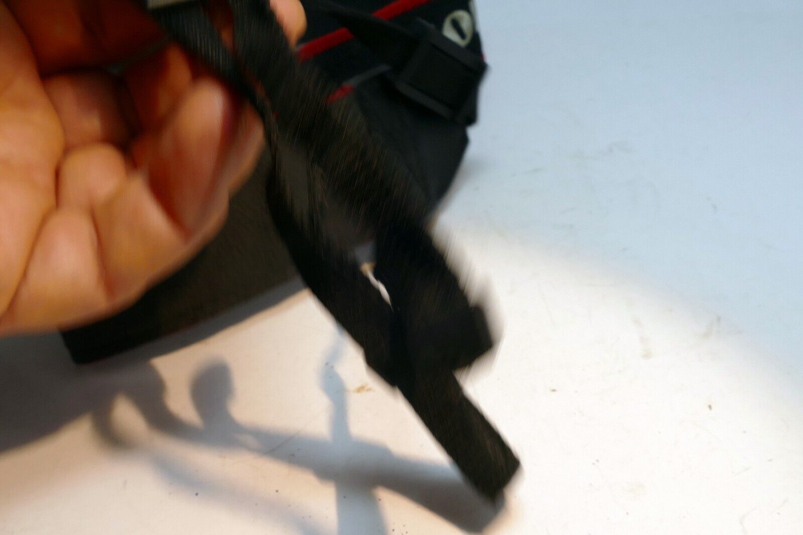 Canon EOS 70D SLR Digital Camera Neck Shoulder Strap - Genuine OEM